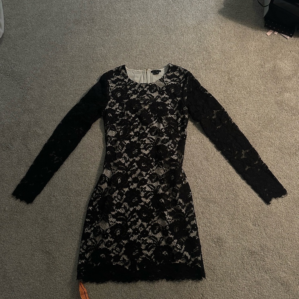 Theory! Elegant Beautiful Black lace theory dress dry cleaned!!! - Picture 3 of 9